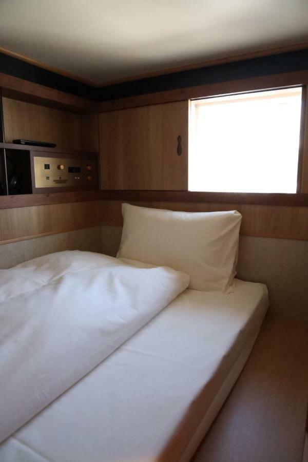 Cabin Inn Kyoto Sanjo Kawaramachi Esterno foto